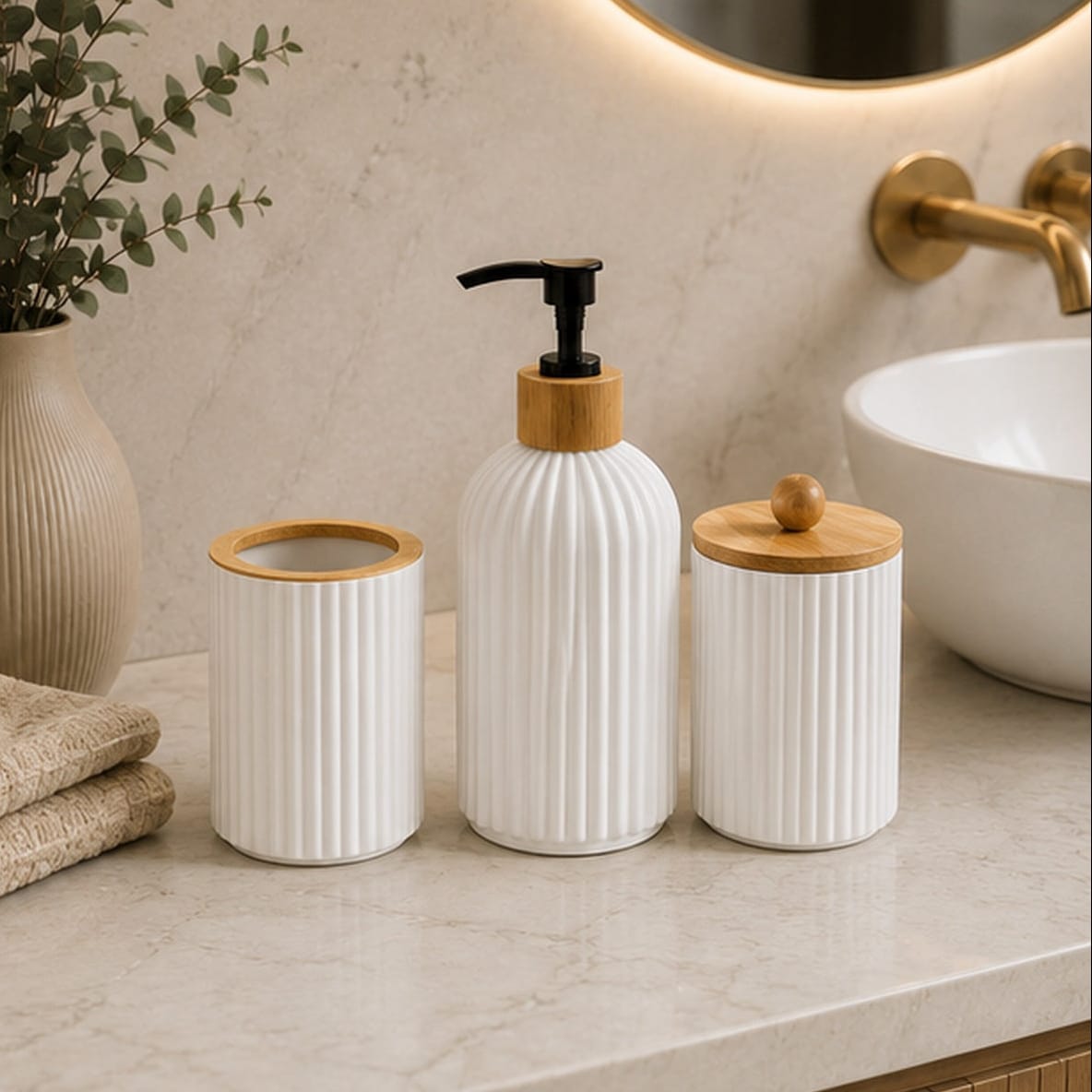 Distributeur de Savon et Son Porte Brosse à Dents Blanc