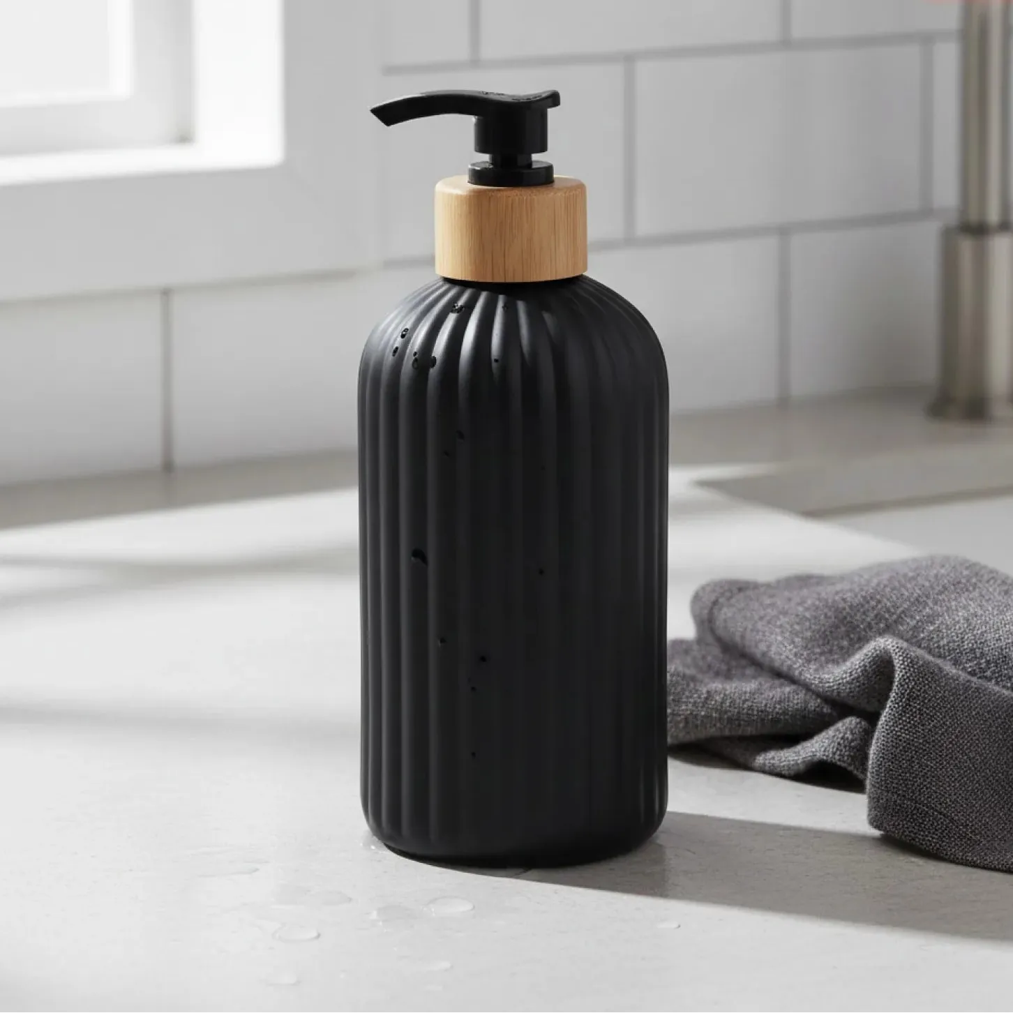 Distributeur Savon Noir 500ml Élégant